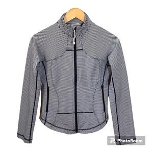 Lululemon Gingham Print Forme Define Shape Jacket